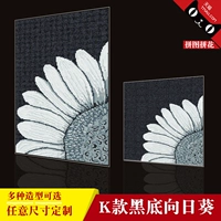 K Модель подсолнечника на черном фоне