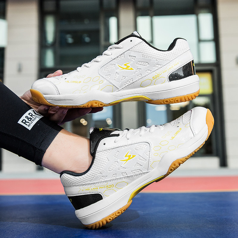 Кроссовки для волейбола 专业打排球鞋女学生防滑耐磨透气运动训练鞋拔河鞋轻便气排球 Medaron