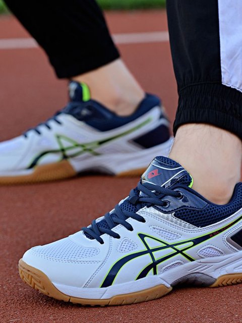 Volleyball shoes beef tendon sole