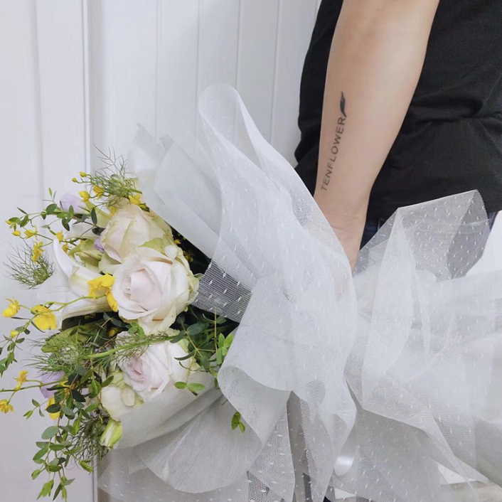 Tanabata Korean dot yarn Sweet temperament Korean package flower yarn net Bouquet packaging Flower wrapping paper fine yarn