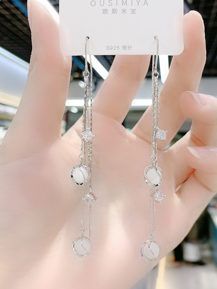 Advanced Senses Cat Eye Stone Flow Suear Necklace 2021 New Korea Temperament Long Version Super Fairy Personality Net Red Anti-Lose Earrings