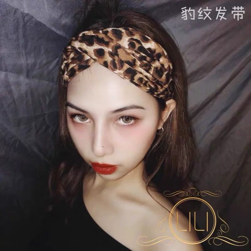 LILI danced the Latin Dance National Training Special BAO WEN wide - version elastic hair with elastic sports and anti - breaking hair