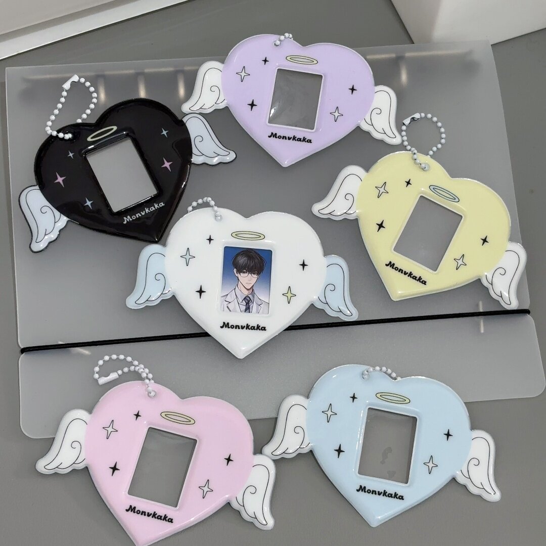 1-inch heart-shaped PVC card holder, cute single heart-shaped ID photo display pendant