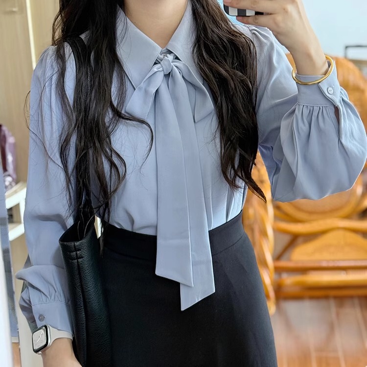 Spring and Autumn Blue Bow Tie Shirt for Women, Long-Sleeved, Professional, Wrinkle-Resistant, Gentle Style, High-End, Light Luxury, Age-Reducing, Stylish Shirt