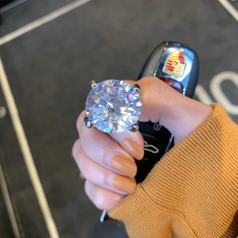 Korean fashion diamond ring crystal ring key chain diamond net red personality creative girl heart car key chain female