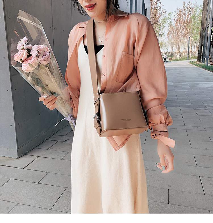 익들아!!!!가방 색깔 골라주라 제발ㅠㅠㅠㅠㅠㅠㅠㅠㅠㅠㅠ | 인스티즈