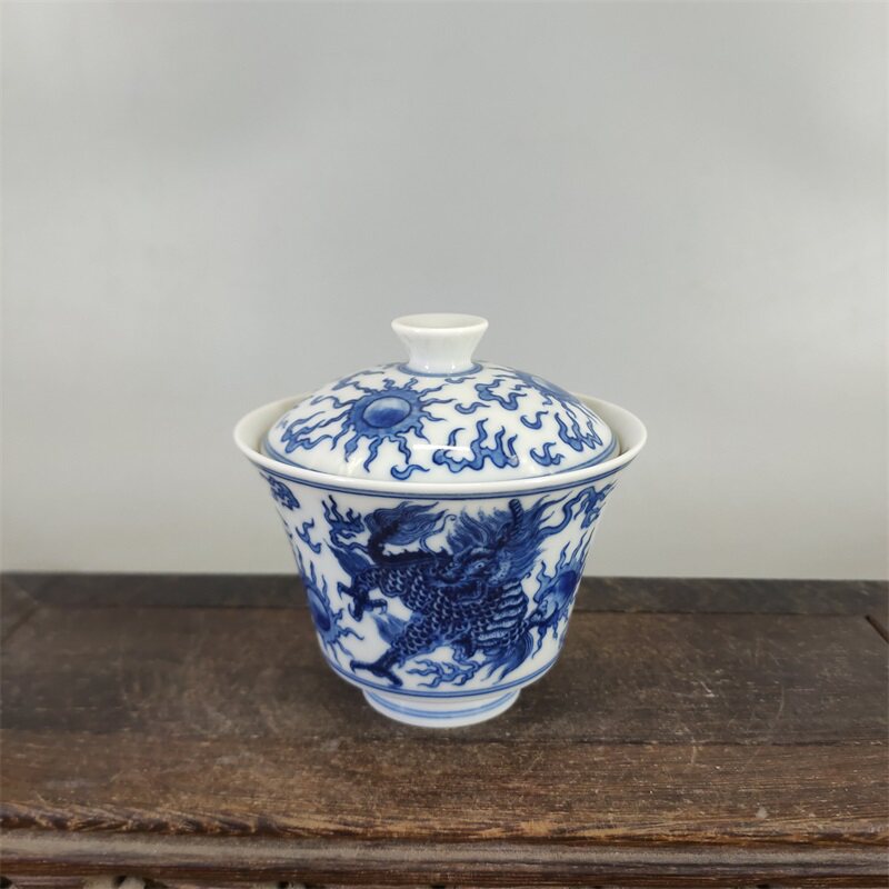 大清 乾隆年制 麒麟 青白皿 中国 骨董品 清時代 擺件 古賞 大清 乾隆年制 麒麟 青白皿 中国 骨董品 清時代 擺件 古賞