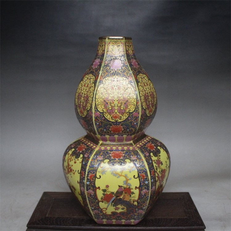 Qingyong Zheng Enamel Colorful Flowers Bird Hexacinth Bottle Antique Ancient Play Retro Bounty of Antique Porcelain Collection