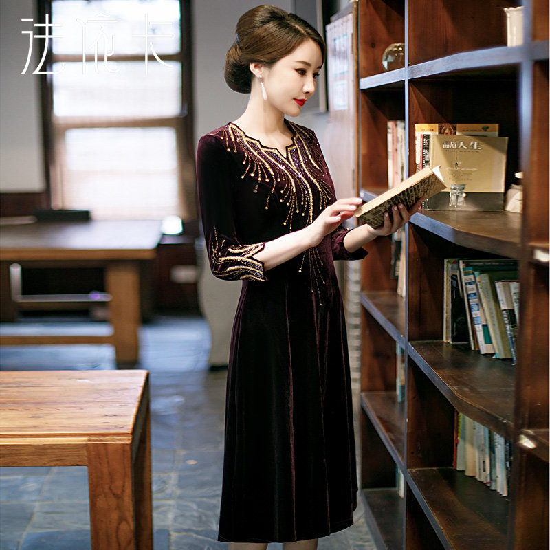 Wedding Mom Gown Golden Velvet Dress Autumn Middle Age Noble Foreign Air High-end Happy Mother-in-law Wedding Banquet Dress Lady-Taobao