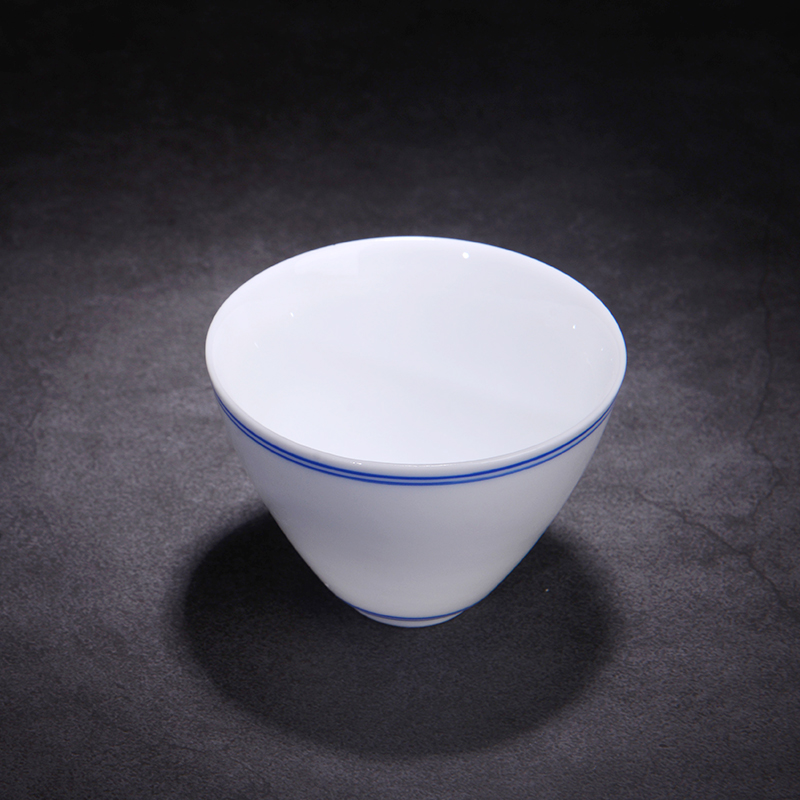 Blue and white small sample tea cup of jingdezhen ceramic cup two kung fu tea master cup single CPU meditation cup of white wine cup