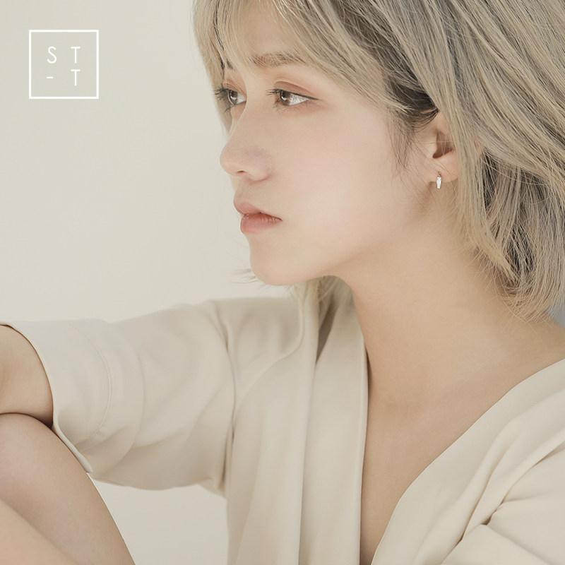 t Shen too S925 pure silver ear decoration Japan-ROK brief about 100 hitch a little fresh and white baking lacquered earrings with elegant little earrings