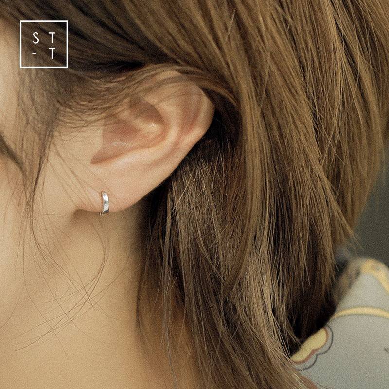 t Mrs. Shen's earrings, small female ear bone nails, small earlobes, sleeping without picking Japan, Korean minimalist mini earrings