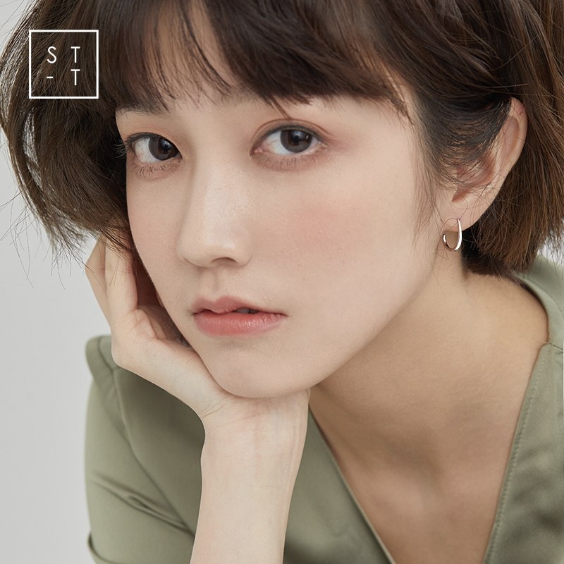 Mrs. Shen S925 pure silver Korean style individuality brief bending crochet schoolgirl lukewarm and small crowdsourced design ear accessories