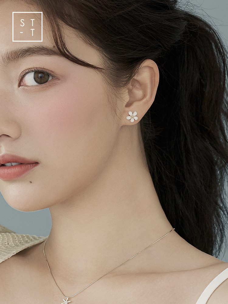 t Shen's wife 925 silver, Japan-South Korea sweet and white flower ear nail female student Mori little fresher art ear ornament
