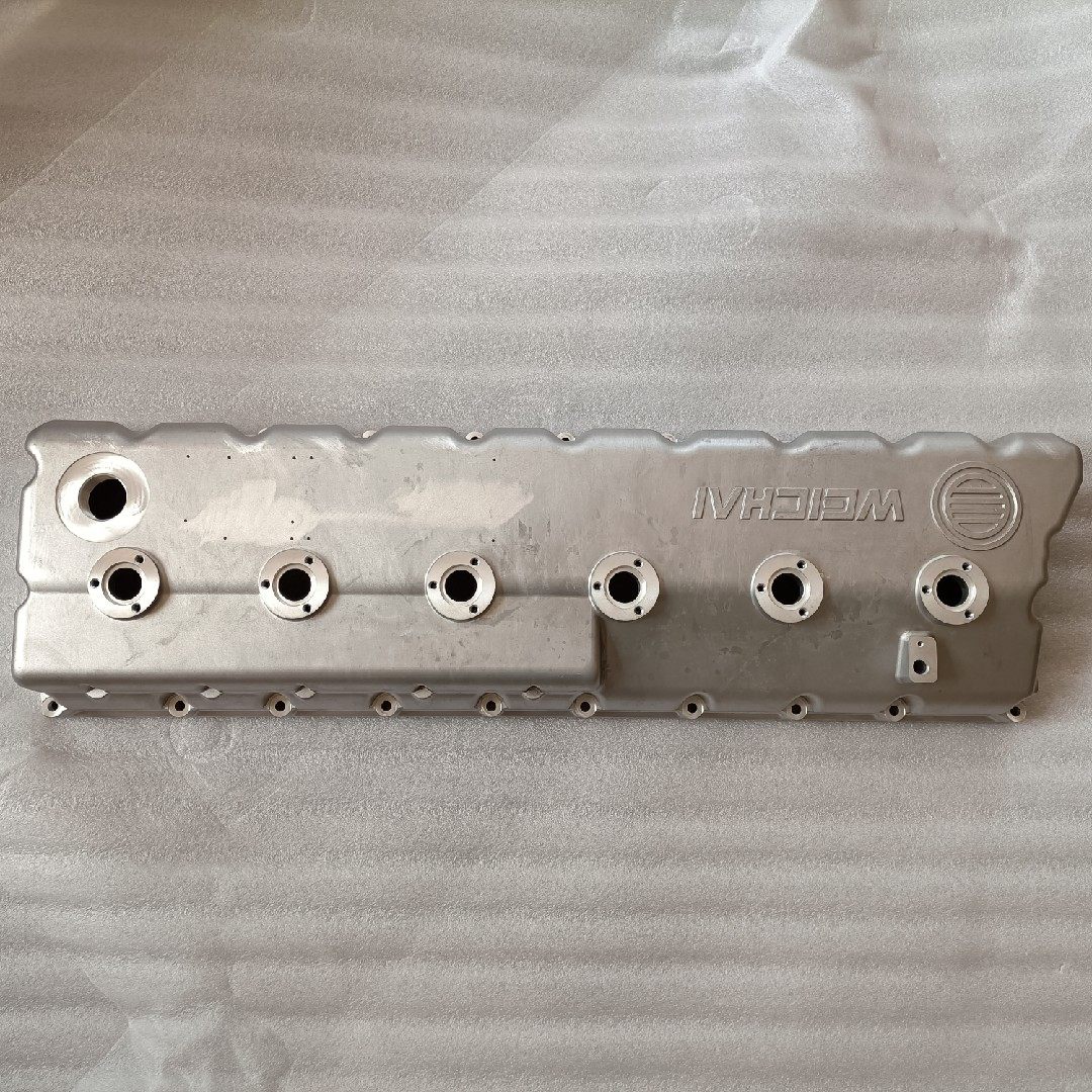 Original Delong Owing Liberation P10H Weichai engine valve chamber cover cylinder head cover 1001523113