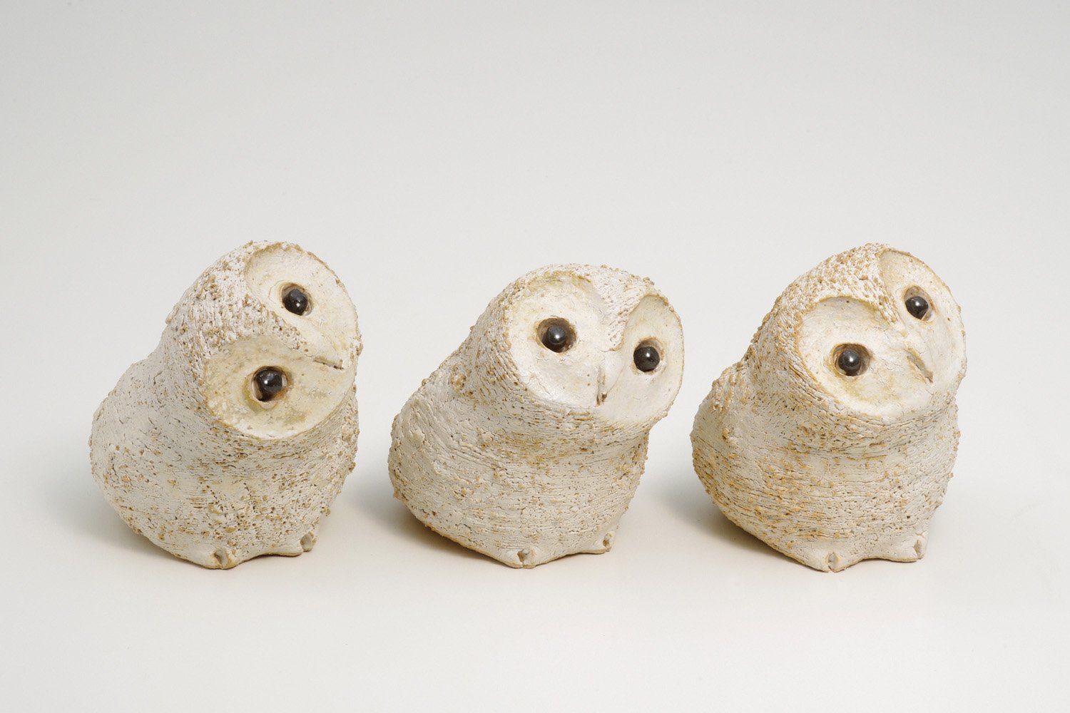 Japan imports Xinjo burn handmade desert owls three brothers pottery swing gifts