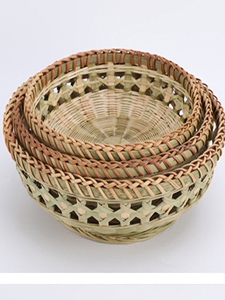 Handcrafted Rattan High-Legged Flower Basket, Bamboo Woven Basket for Snacks and Fruit Storage, Suitable for Home and Re