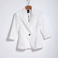 Есть белая весна и осень