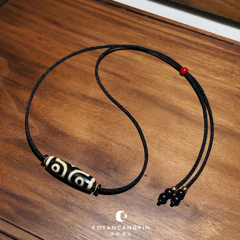 Tibet Old Stock Three Eyes Celestial Beads Necklace Lock Bone Chain Fidelity Bag Old One Figure