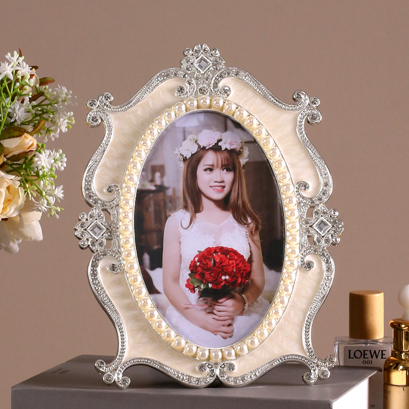European-Style Retro Round Photo Frame, Creative 6/7/ 10inch Inch Light Luxury Pearl Photo Frame, Personalized Best Friend Wedding Photo Display Stand European-Style Retro Round Photo Frame, Creative 6/7/ 10inch Inch Light Luxury Pearl Photo Frame, Personalized Best Friend Wedding Photo Display Stand