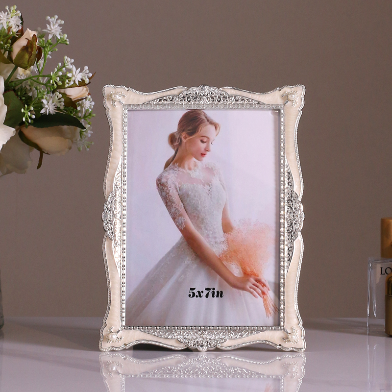European Wedding Photo Frame Table Retro Metal 6inch 7inch 10inch Couple Living Room Photo Frame High-End Sense