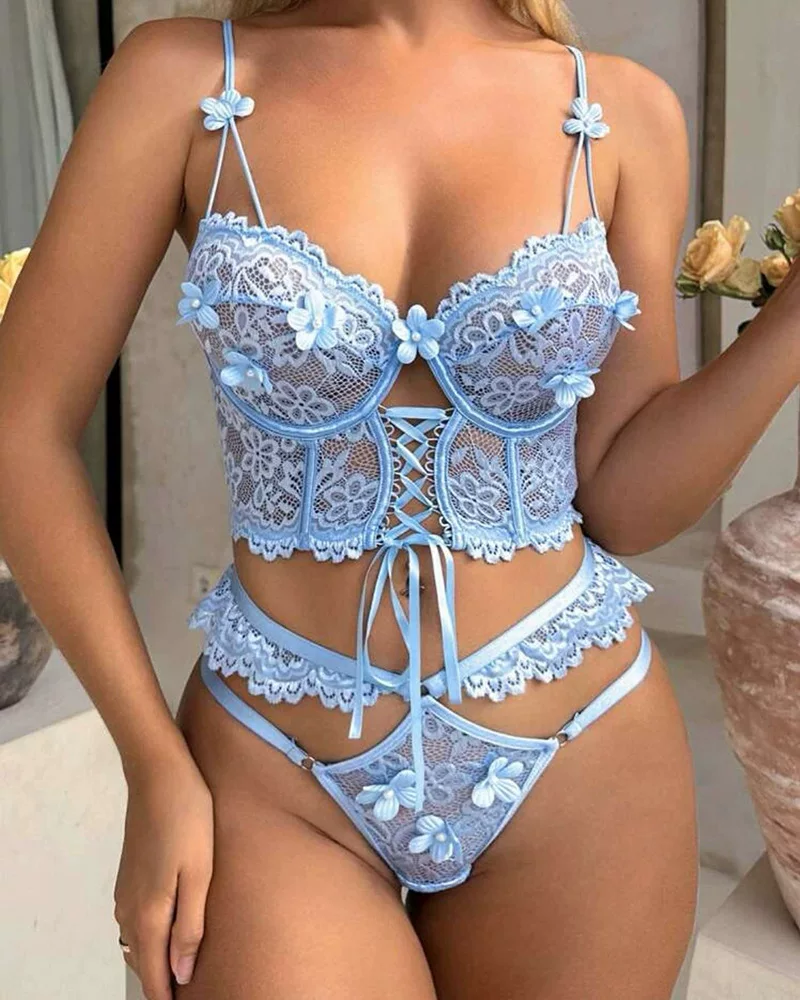 Lace three -dimensional petal strap split