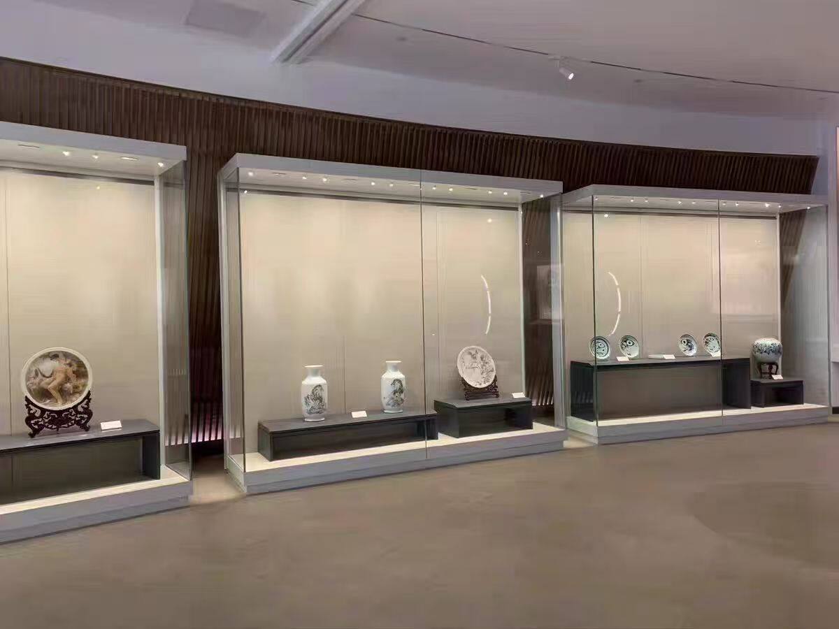 宏泰博物馆展柜工厂店