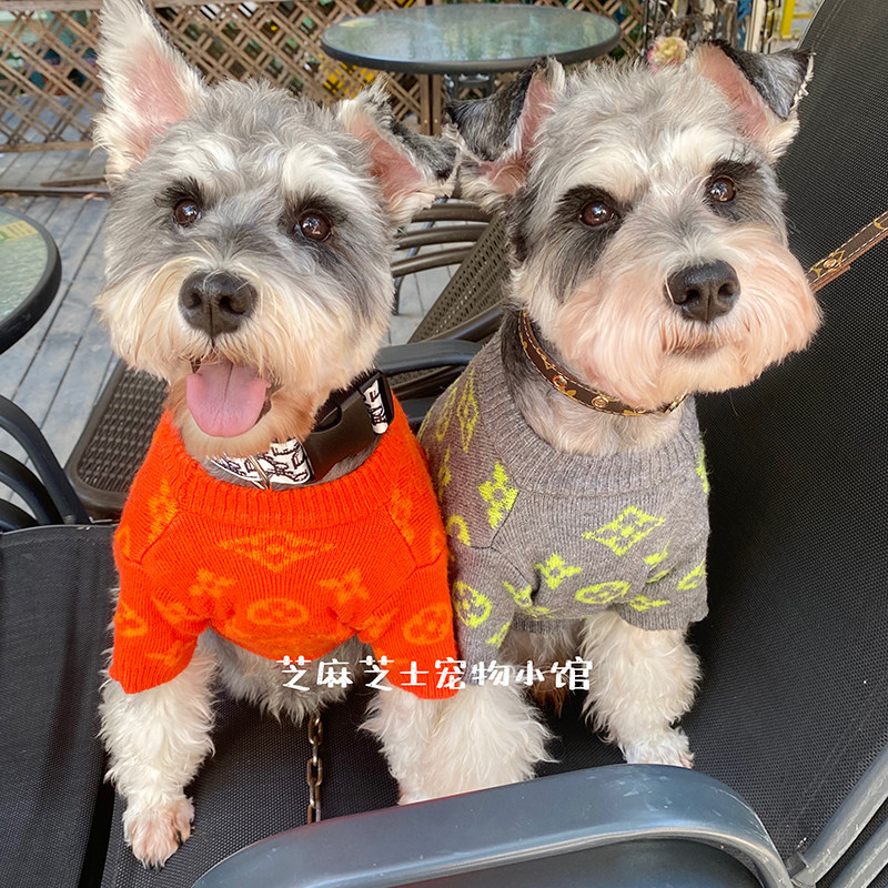 Pet tide brand old flower dog clothes small dog French fighting Schnauzer Teddy pullover warm sweater autumn and winter thick