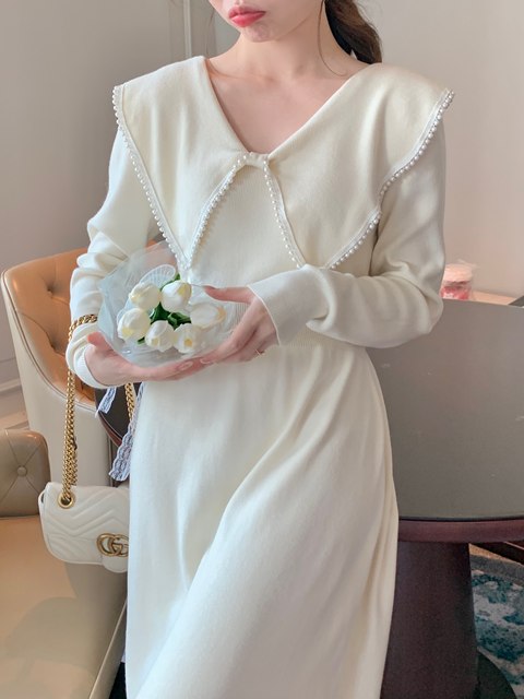 You Xiaozi 2021 autumn and winter new temperament lady mid-length gentle pearl large collar knitted dress women