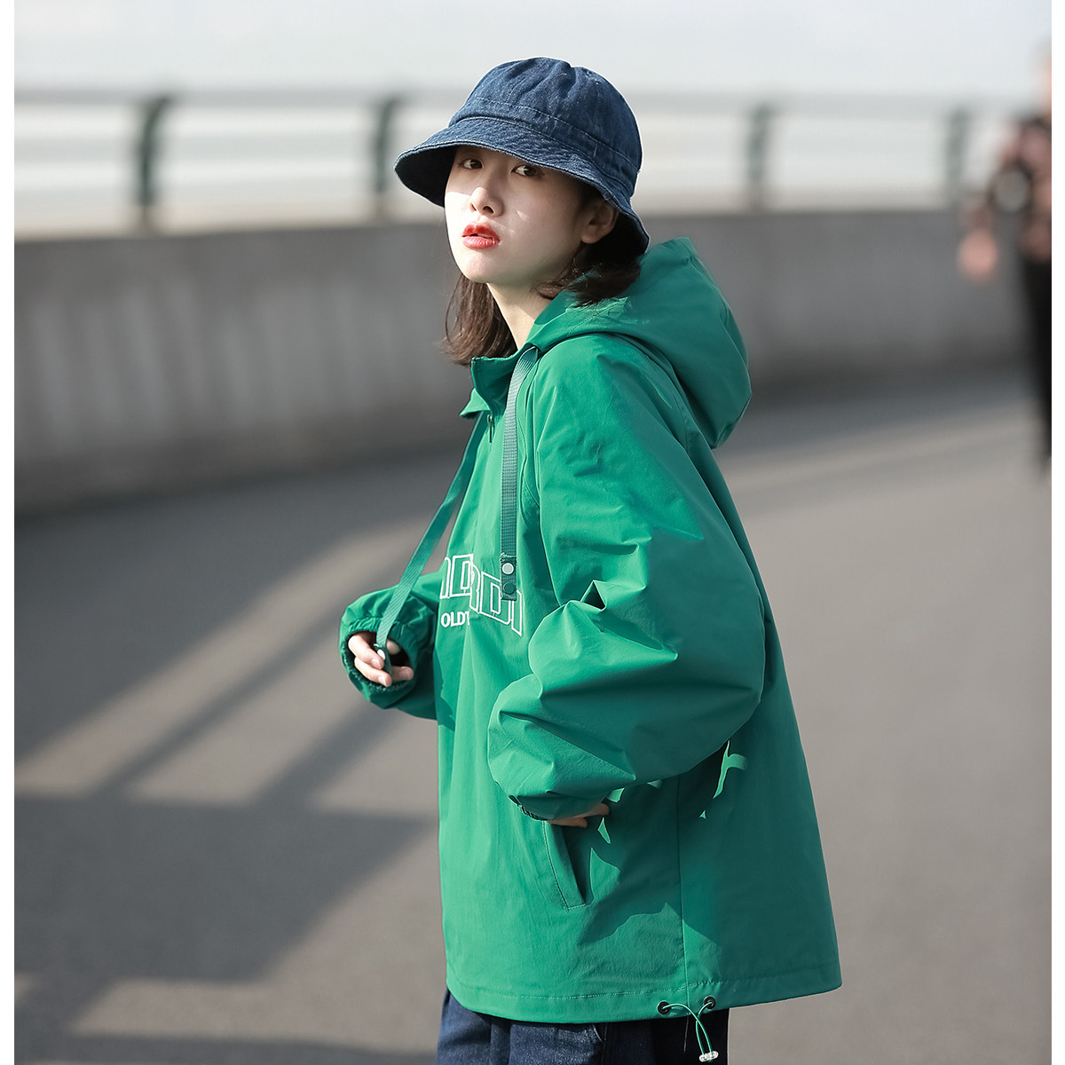Japanese retro embroidery tool hood coat female spring and autumn tide loose charger coat semi-zip jacket bf
