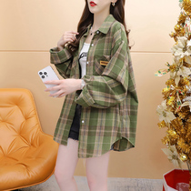 Pregnant womens spring tops are fashionable and versatile 2024 retro Hong Kong style plaid POLO collar shirts spring and autumn coats for women to wear outside