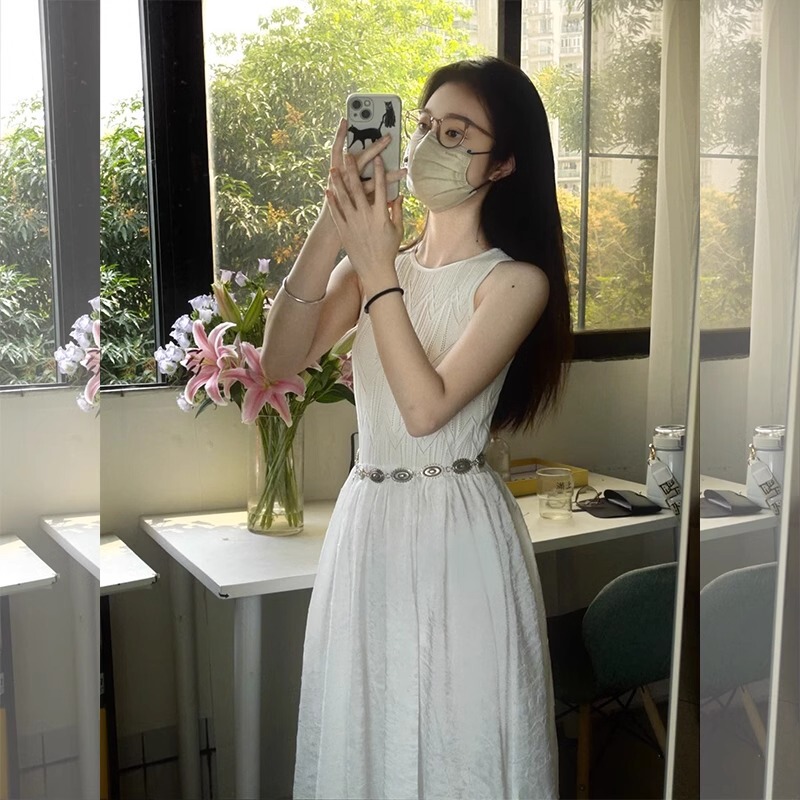 Docile Karsa Small Fragrance Style White Sleeveless Vest Dress for Women Summer 2025 New Versatile Long Dress