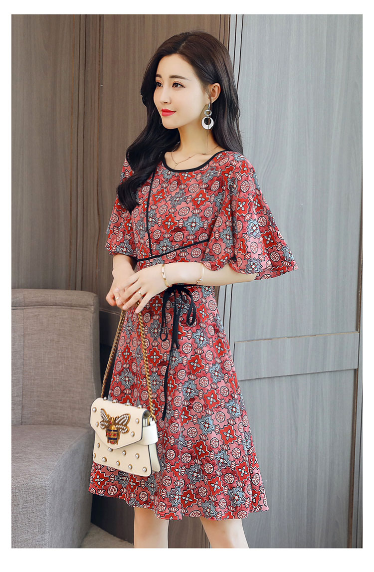 Sâu 2018 hè mới size lớn cho nữ mùa hè váy dài thời trang váy ngắn tay hoa 1860 váy maxi trắng