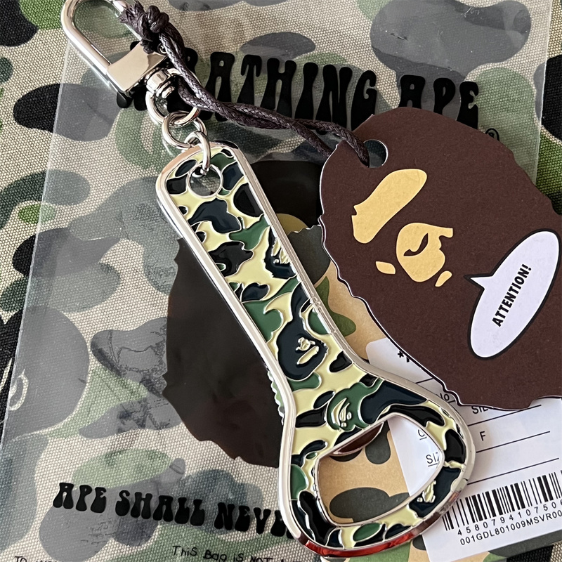 Trendy Brand Pendant Bape Head 26Ss Bottle Opener Keychain Camouflage 3D Embossed Ape Head Multifunctional