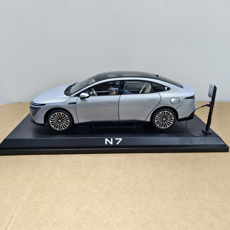 Original Dongfeng Nissan N7 Car Model 2025 Nissan Nissan 1:18 Alloy Car Model Collection
