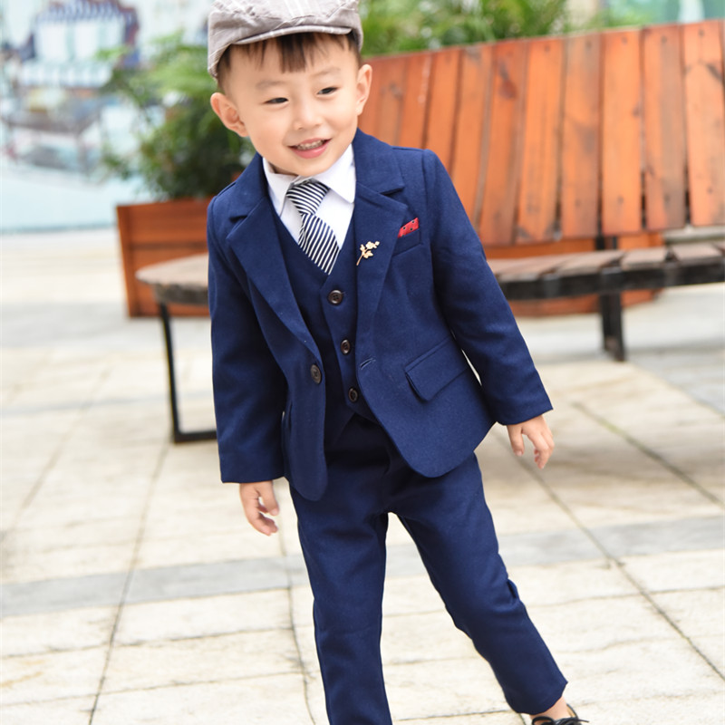 Childrens mùa đông váy cộng với nhung dày cậu bé nhỏ phù hợp với bộ đồ hoa boy Anh Hàn Quốc phiên bản của cậu bé đẹp trai phù hợp với thủy triều.