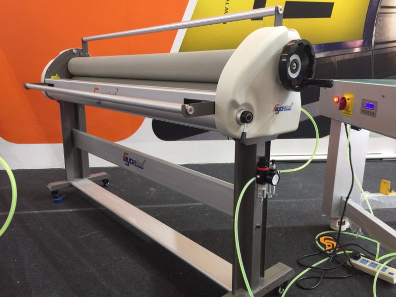 Pneumatic manual manual automatic cold laminating machine manual automatic cold laminating machine