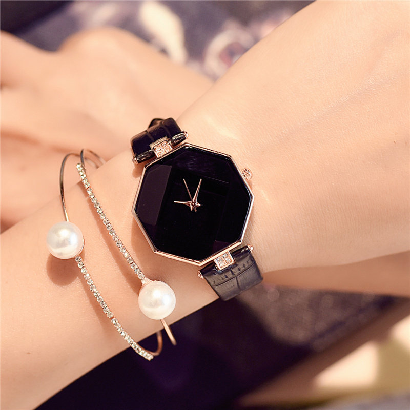 Korean luxury temperament diamond ladies fashion watch female middle school student Korean version of the simple compact belt retro women's watch
