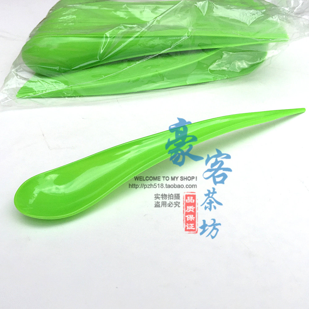 Disposable spoon fashion creative spoon arc-shaped long-handled spoon milkshake spoon ice cream spoon dessert spoon green drop-shaped spoon