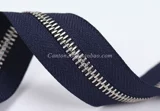 Япония № 5 серия серии плоских зубов однонаправленная металлическая молния 5sgypc#233 Темно -синяя ткань