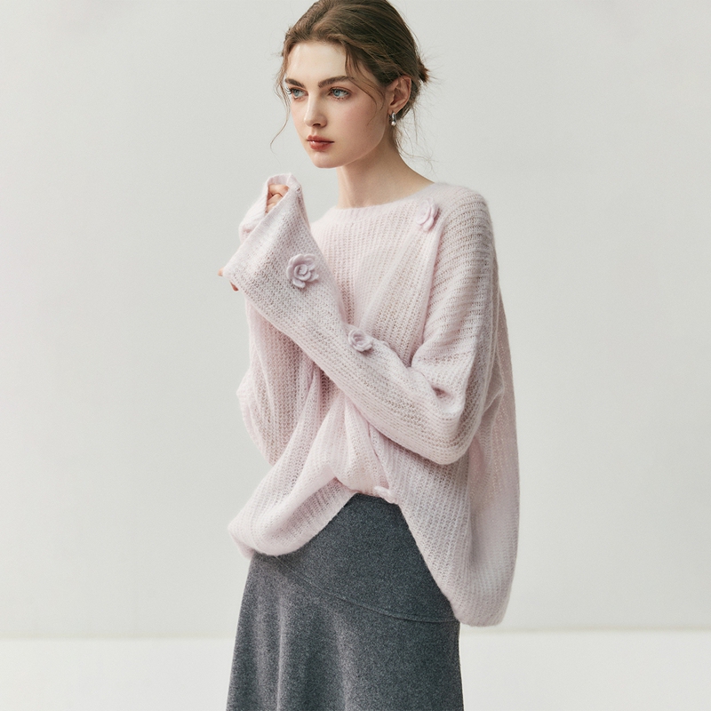 Mengmengjia/Harmony of Health 75% Cashmere 25% Mulberry Silk Hand-Knitted Camellia Loose Blouse French Style Slimming Mengmengjia/Harmony of Health 75% Cashmere 25% Mulberry Silk Hand-Knitted Camellia Loose Blouse French Style Slimming