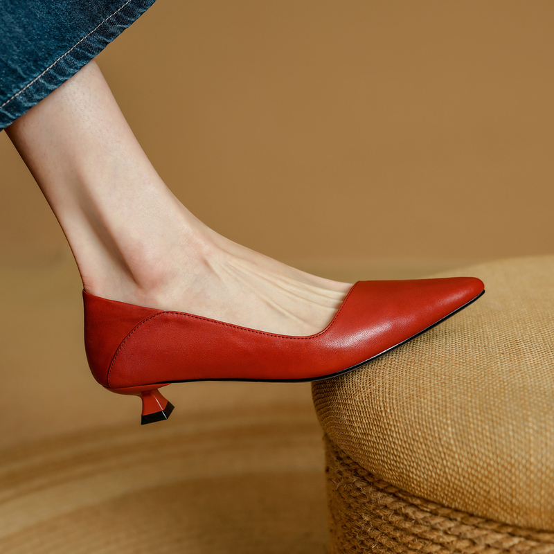 Genuine Leather Shallow Mouth Single Shoes for Women 2026 Spring and Autumn New Pointed Toe Women's Shoes Work Shoes 3cm Mid-Heel Red High Heels Autumn Genuine Leather Shallow Mouth Single Shoes for Women 2026 Spring and Autumn New Pointed Toe Women's Shoes Work Shoes 3cm Mid-Heel Red High Heels Autumn