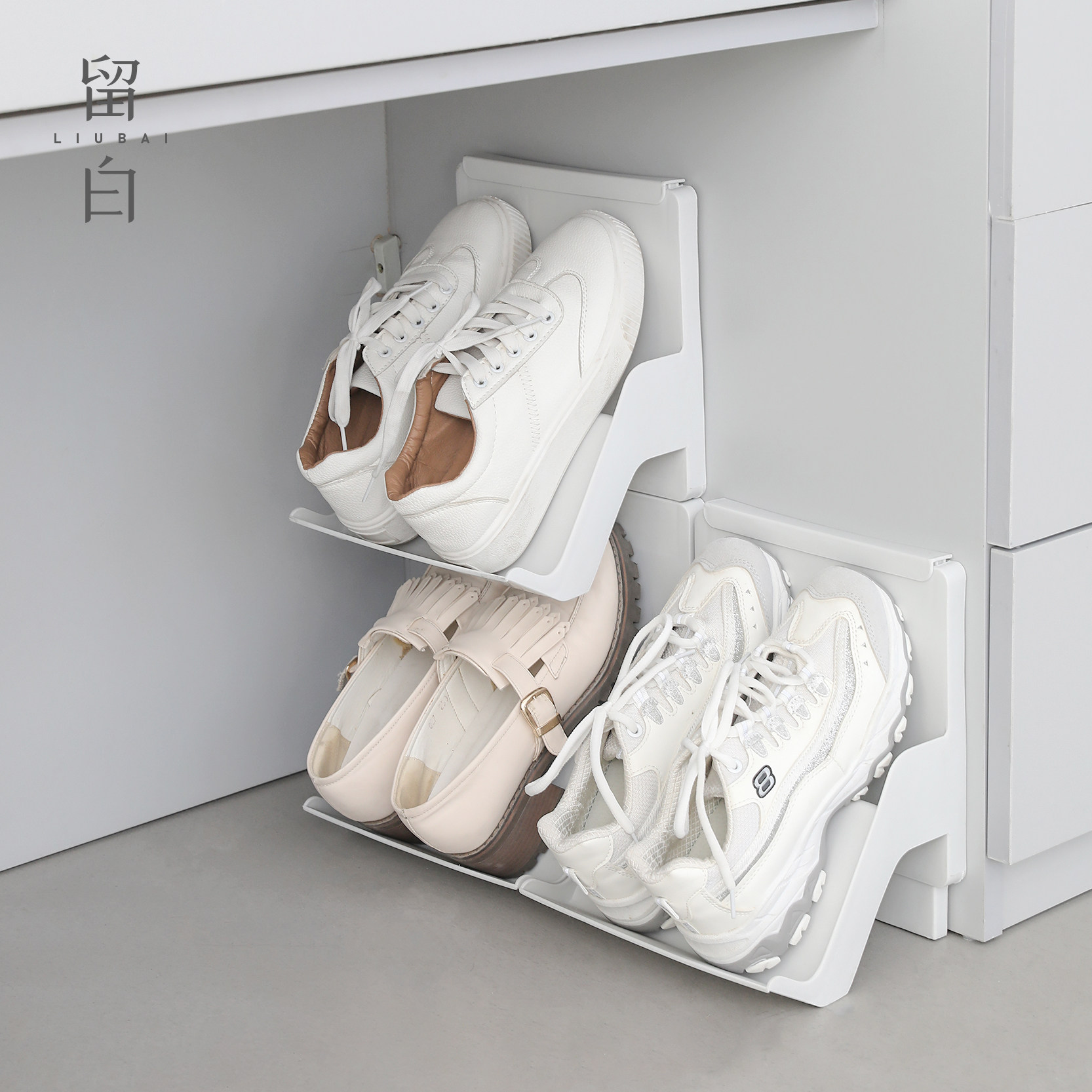 Superimposing vertical shoe rack Japanese style minimalist multi-layer shoes storage floor Sleeping Room Home Province Space Plastic Shoes