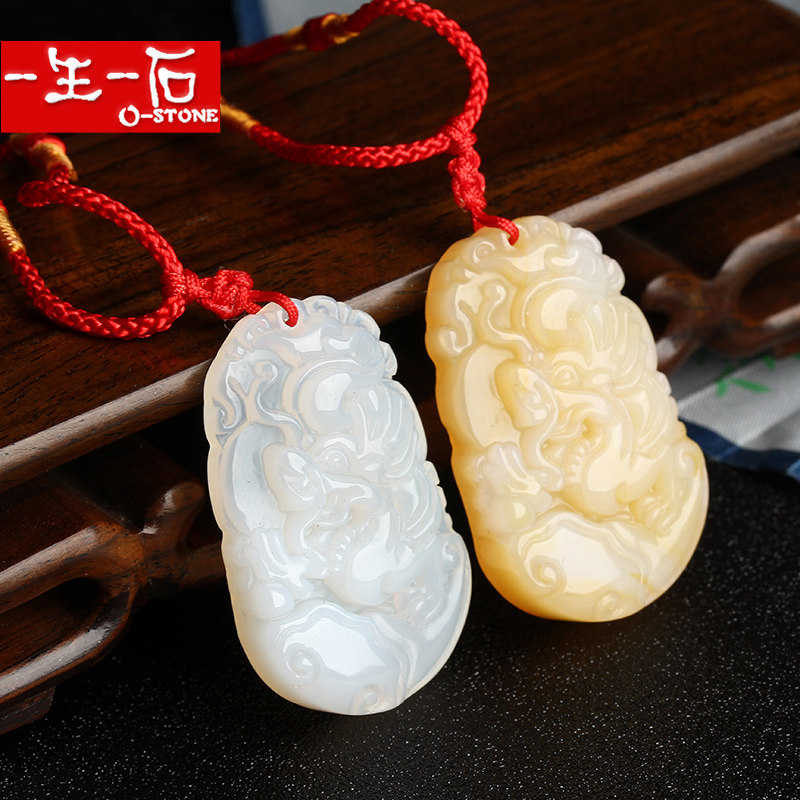 Clear Barn Straight Down] A lifetime One Stone XII Zodiac's life year natural white jade medullary pendant male necklace female gift