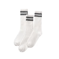 Высокая густая игла с толстой белой серой