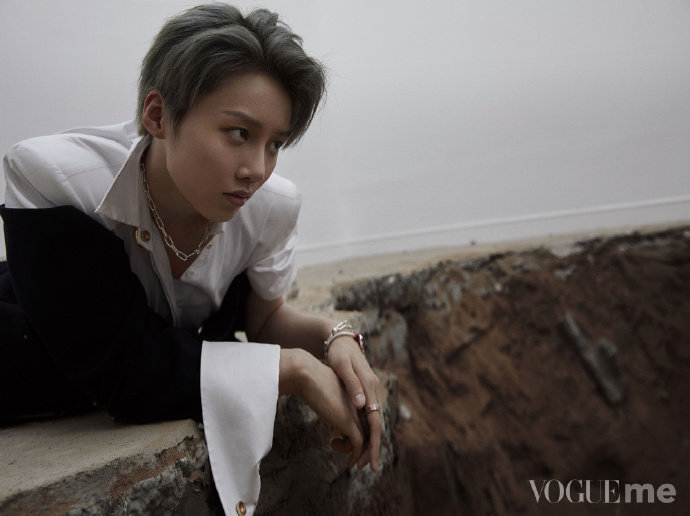 VogueMe Liu Yuxin/Deng Ziqi/Liu Haocun/Huacai Youth-Ling Ling Cover Store Gives Postcards to Liu Yuxin to Sales VogueMe Clothing and Beauty Magazine February 2021/Issue Liu Yuxin