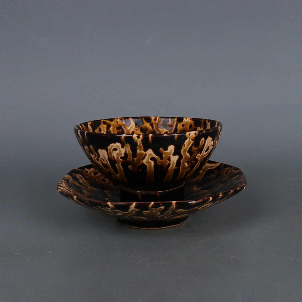 宋代吉州窑凤纹黑釉褐彩碗 宋代吉州窑凤纹黑釉褐彩碗 故宮精品網路商城- 南宋吉州