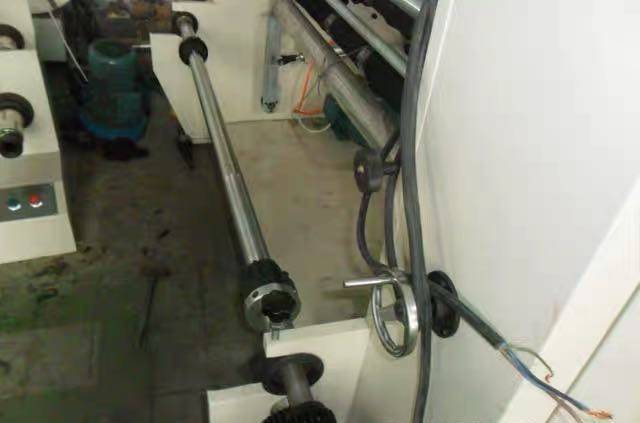 bopp tape table steel slitting machine slitting machine discharge shaft a complete set of bearing tripod tip gear shaft