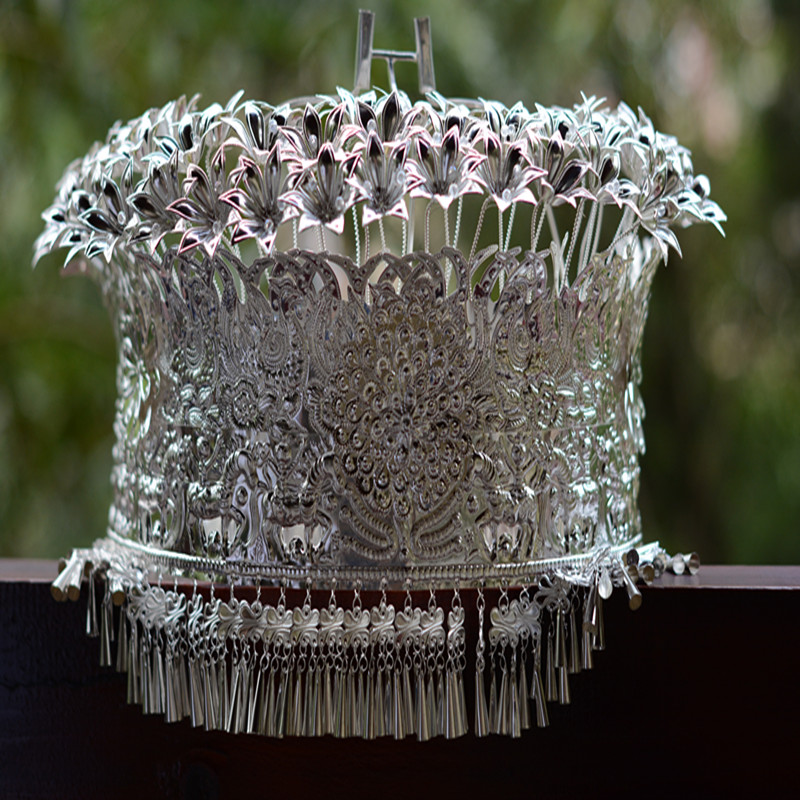 Guizhou Miao and Dong ethnic minorities pure handmade silver hat ten horses three rows of flowers three rows of hanging hats headgear