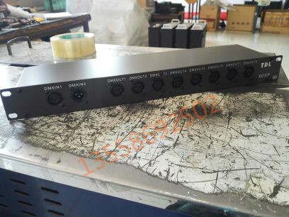 Stage Light Signal 8-Way Amplifier dmx512 Signal Distribution Amplifier Parlamp Opto-electronic Isolation Enlarge